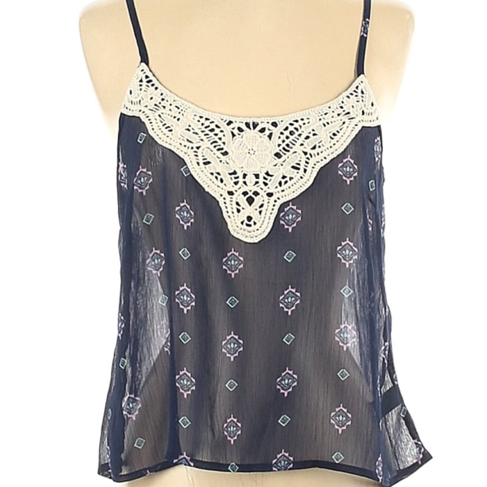 CHARLOTTE RUSSE SLEEVELESS BLOUSE NWT *PRICE DROP*